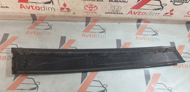 Накладка передніх дверей, лівих, вертикальна 7575642010 TOYOTA