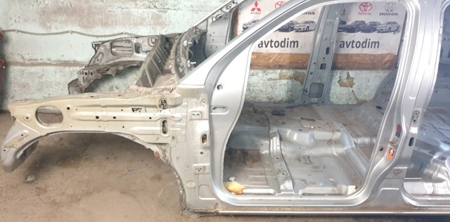 Стійка кузова передня, ліва 76215EB330 NISSAN