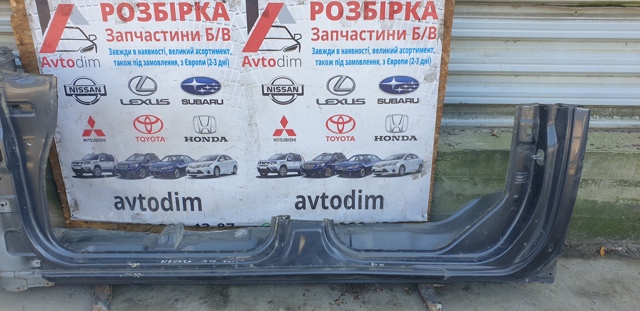 Поріг зовнішній лівий 76425EB331 NISSAN