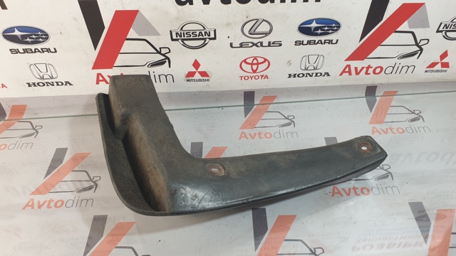Бризковики передній, лівий 7662205020 TOYOTA