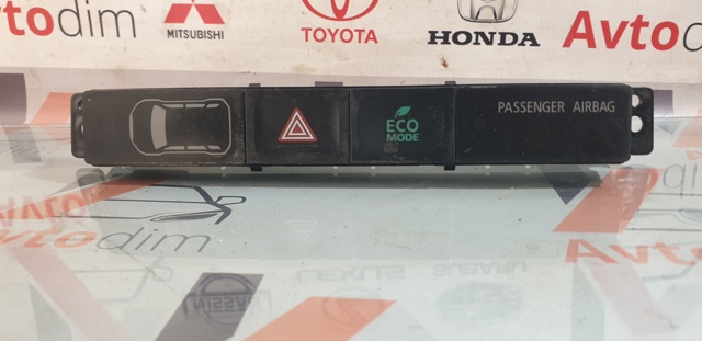 Кнопка аварійки 8002B409 MITSUBISHI