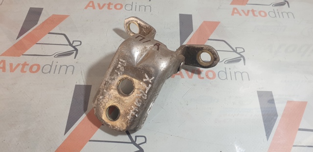 Петля водійських дверей 804018H700 NISSAN