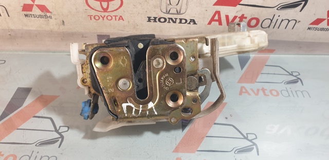 Замок водійських дверей 80503AA260 NISSAN