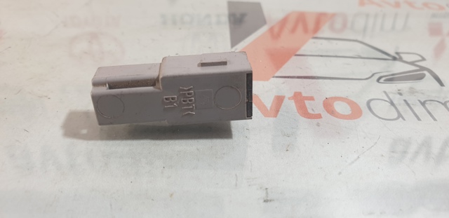Плафон підсвічення бардачка 8108022040 TOYOTA