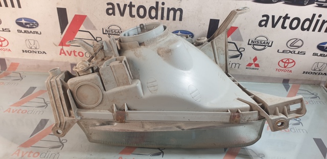 Фара дальнього світла в зборі 8115060620 TOYOTA