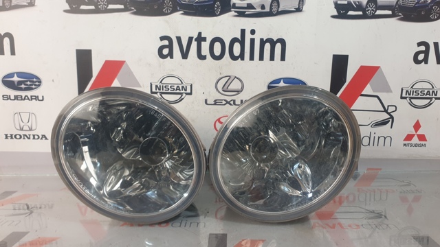 Туманка права 812100C020 TOYOTA