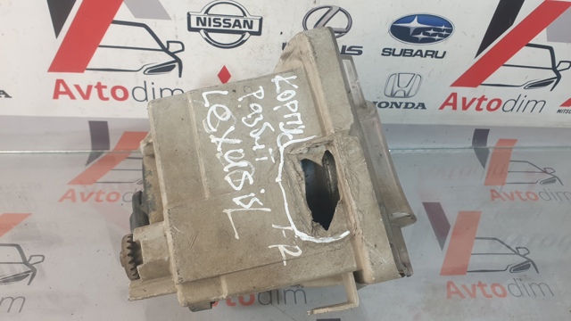 Протитуманка ліва 8122153280 TOYOTA