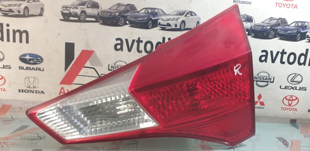Фара задня права внутрішня 8158142050 TOYOTA