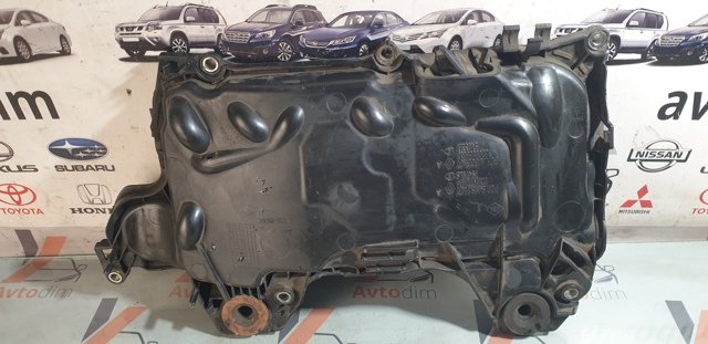Кришка двигуна декоративна 8200672464 NISSAN