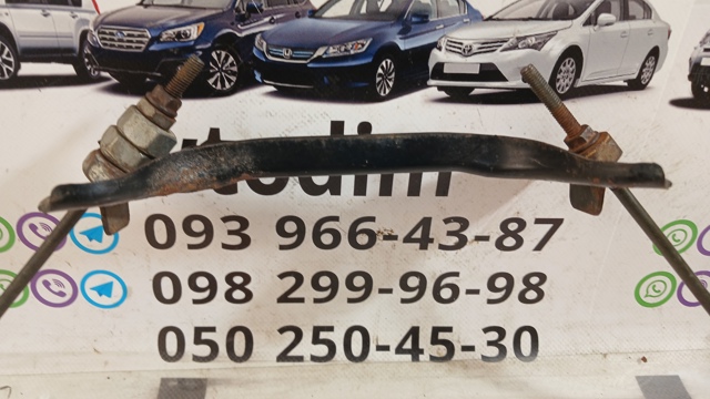 Кріплення / підставка акумулятора (АКБ) 82182AA040 SUBARU