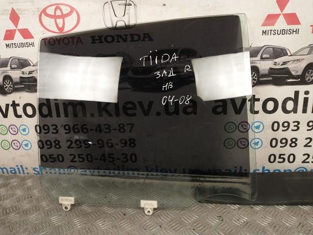 Скло задніх дверей, правих 82300EL000 NISSAN