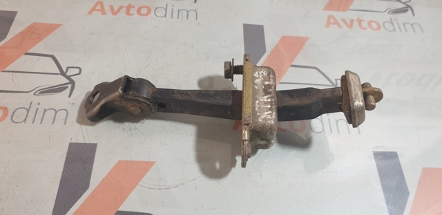 Обмежувач відкриття дверей, задній 824308H300 NISSAN
