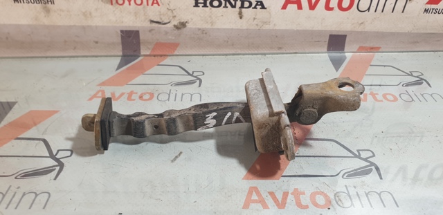 Обмежувач відкриття дверей, задній правий 82430EA50A NISSAN