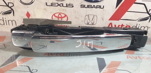 Тримач зовнішньої ручки дверей, задніх правих 82610JG00A NISSAN