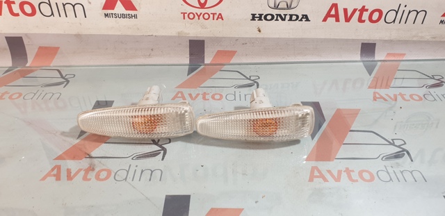 Поворітель повороту на крилі 8351A001 MITSUBISHI