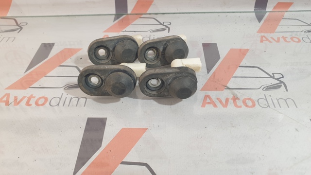 Кінцевий вимикач 8423105020 TOYOTA