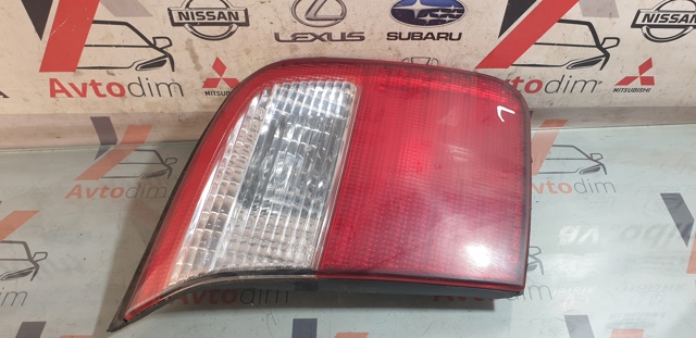 Задня ліва внутрішня фара 84251FC030 SUBARU