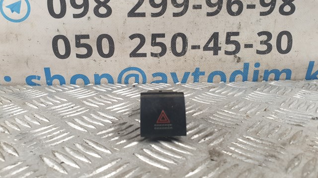 Аварійна кнопка 8433220360 TOYOTA
