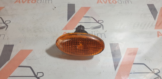 Повторювач повороту на крилі 84401AE000 SUBARU