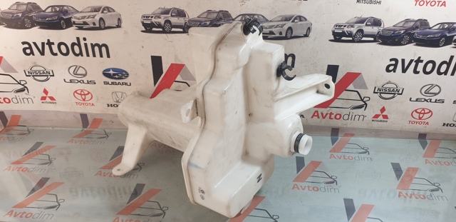 Бачок склоомивача 8531542360 TOYOTA