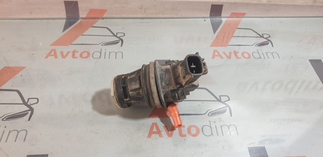 Моторчик омивача переднього скла 8533060190 TOYOTA