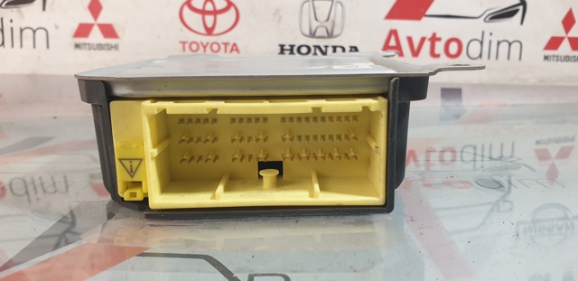 Модуль-процесор керування подушки безпеки 8635A282 MITSUBISHI