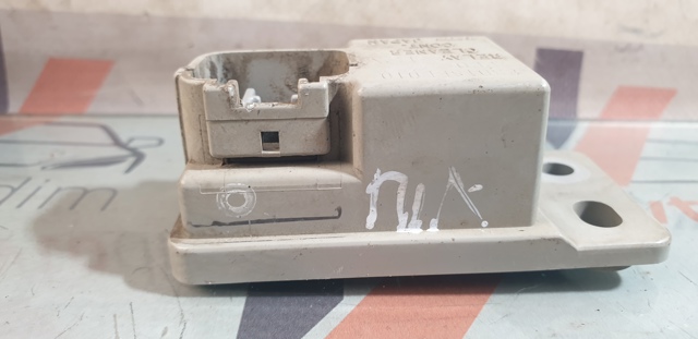 Реле фар передніх 88018FE010 SUBARU