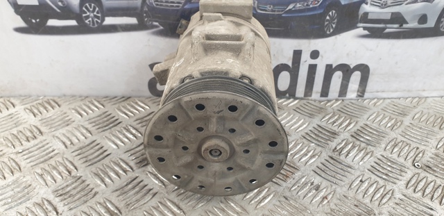 Насос кондиціонера 8831053060 TOYOTA