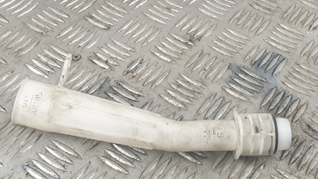 Горловина бачка омивача 9006946037 TOYOTA