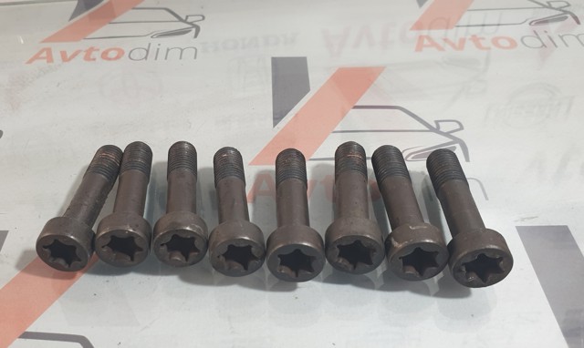 Болт кріплення маховика 9014810004 TOYOTA