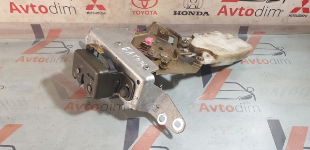 Замок скла задньої 3/5-ї двері (ляди) 90330EA500 NISSAN