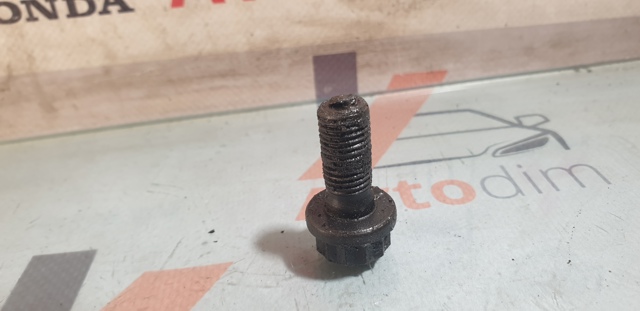Болт кріплення маховика 9091002103 TOYOTA