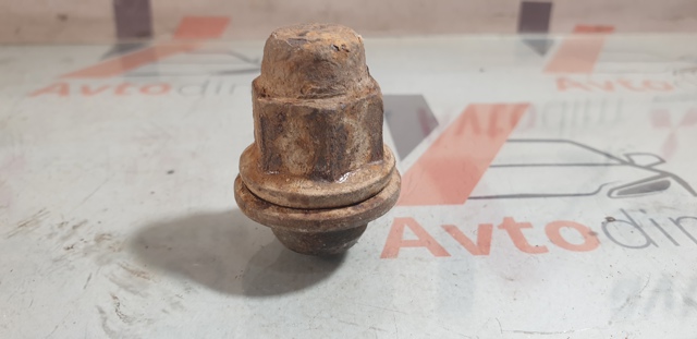 Гайка кріплення колеса 9094201075 TOYOTA