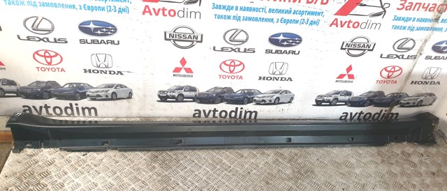 Накладка зовнішня (молдинг) порога, правий 91112AJ160 SUBARU