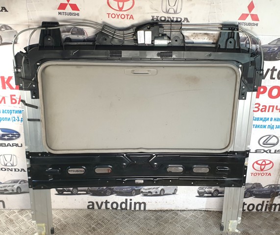 Направляюча люка 91306EA51A NISSAN
