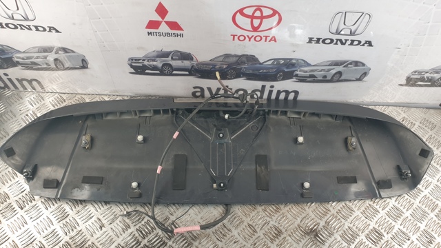 Крило на багажник 96031AG050NN SUBARU
