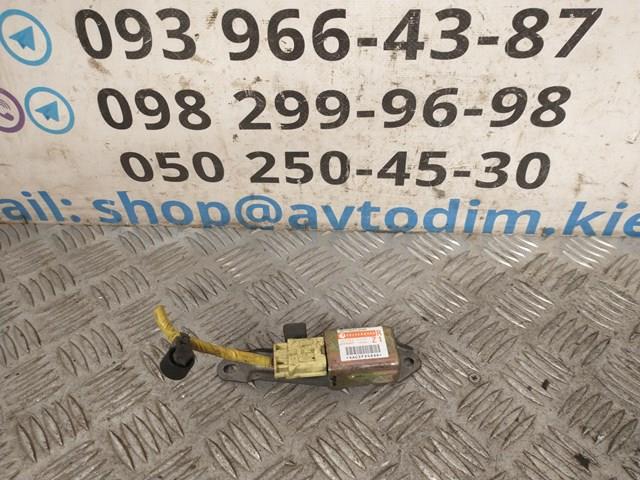 Датчик Айрбег передній 98236AG000 SUBARU