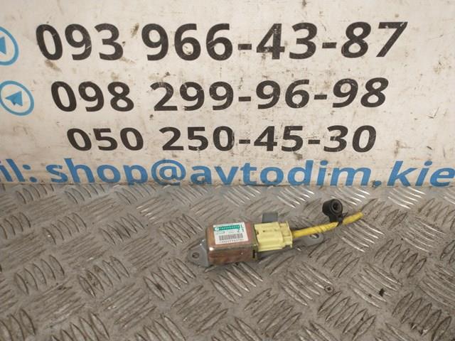 Датчик Ейрбег передній 98236AG010 SUBARU
