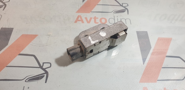 Датчик Айрбег передній 98831CN025 NISSAN