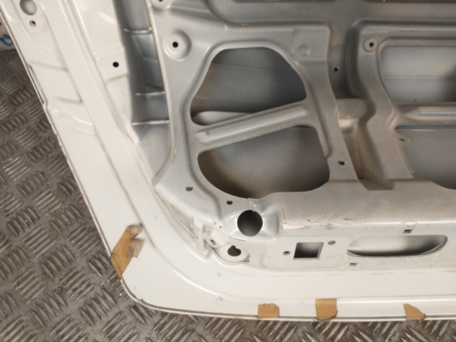 Кришка багажника кузова A2167500075 MERCEDES