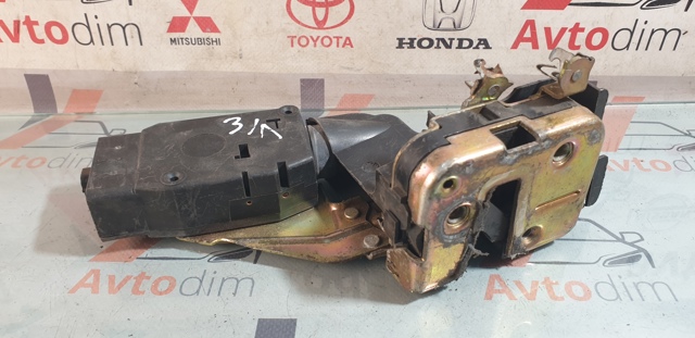 Замок задньої двері, лівої M806386 MITSUBISHI