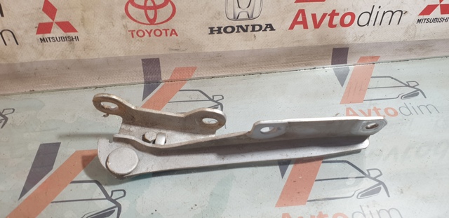 Завіса капота ліва M896534 MITSUBISHI