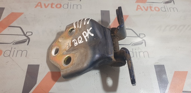 Дверний шарнір правий передній MB574274 MITSUBISHI