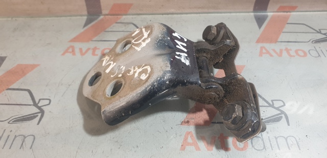 Шарнір передніх лівих дверей MB927776 MITSUBISHI