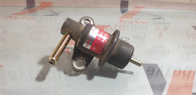 Регулятор тиску палива в паливній рейці MD306058 MITSUBISHI