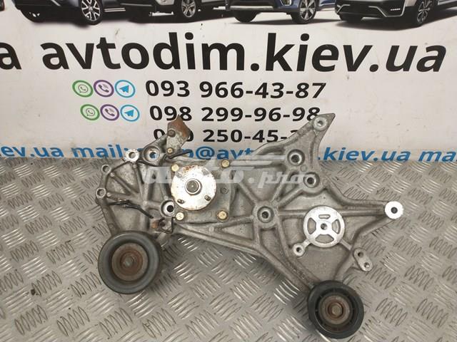 Ролик приводного ременя, паразитний MD368210 MITSUBISHI