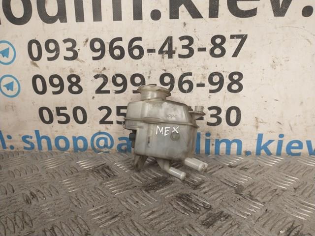 Бачок головного гальмівного циліндру MN116528 MITSUBISHI