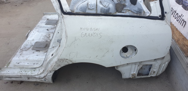 Крило заднє ліве MN186609 MITSUBISHI