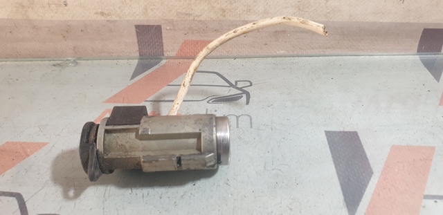 Лічинка замка дверей передніх, лівої MR264134 MITSUBISHI