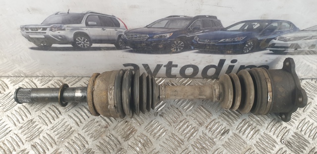 Привід правий MR276860 MITSUBISHI